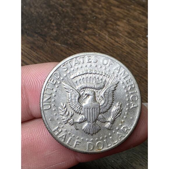 1971 D Kennedy Half Dollar Coin - circulated 2 - Picture 8 of 16